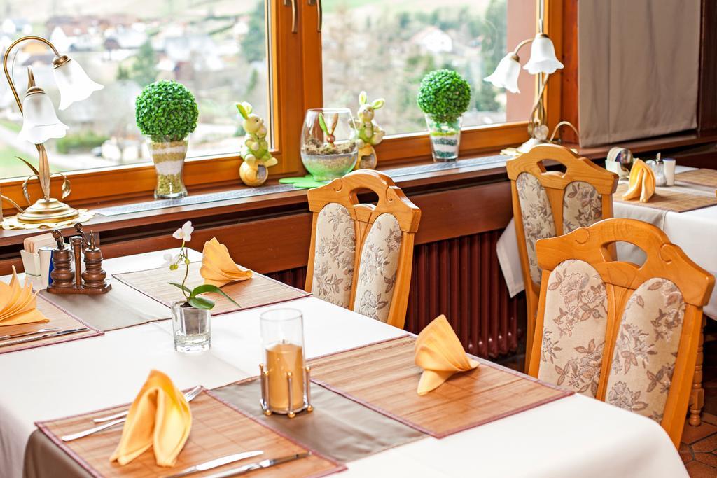 Auerhahn Bed And Breakfast - Black Forest - Waldhotel Eisenbach  Εξωτερικό φωτογραφία